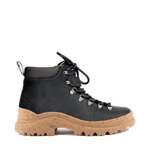 The Weekend Boot in Black by Thesus (formerly Alice & Whittles)